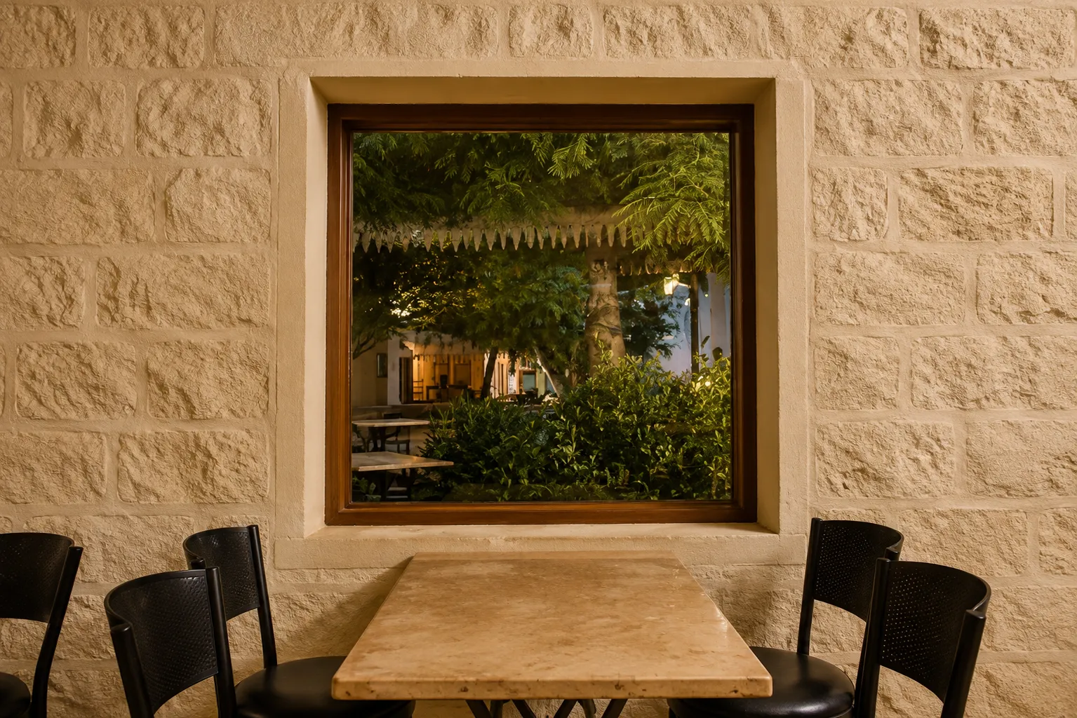 Royal Dune Dining Setup